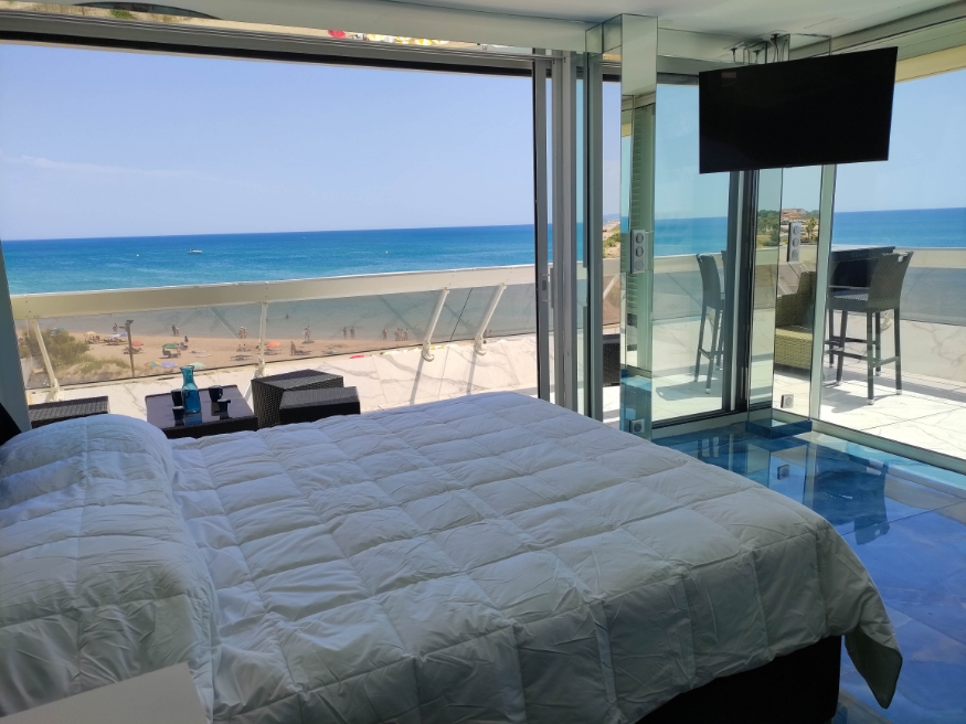 Vue sur mer du studio naturiste au Cap d'Agde : studio, résidence Héliopolis