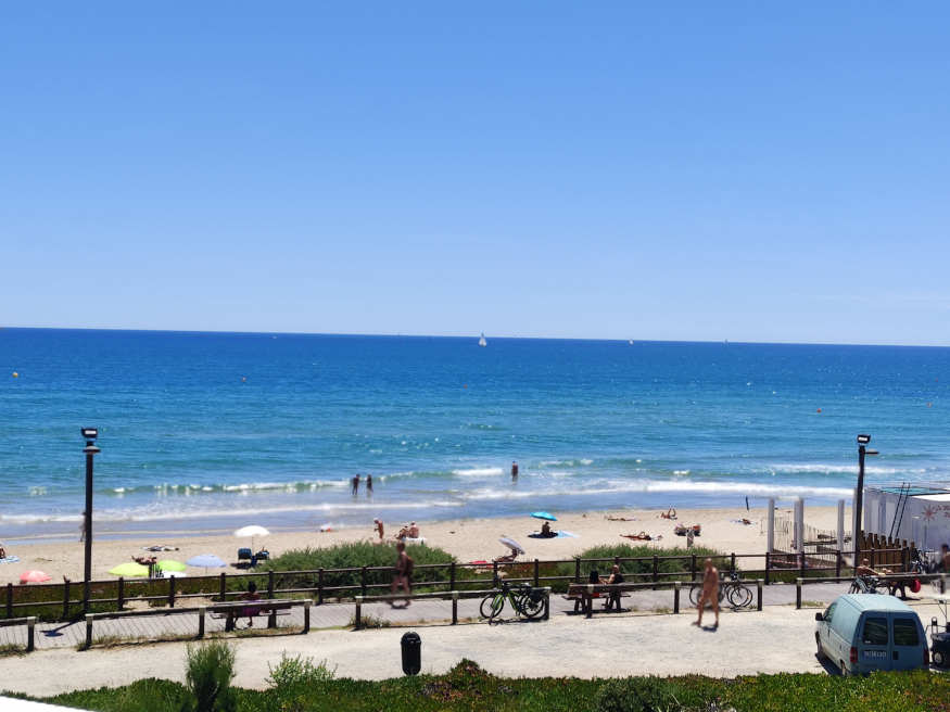 Vue sur mer du studio naturiste au Cap d'Agde : studio, résidence Héliopolis