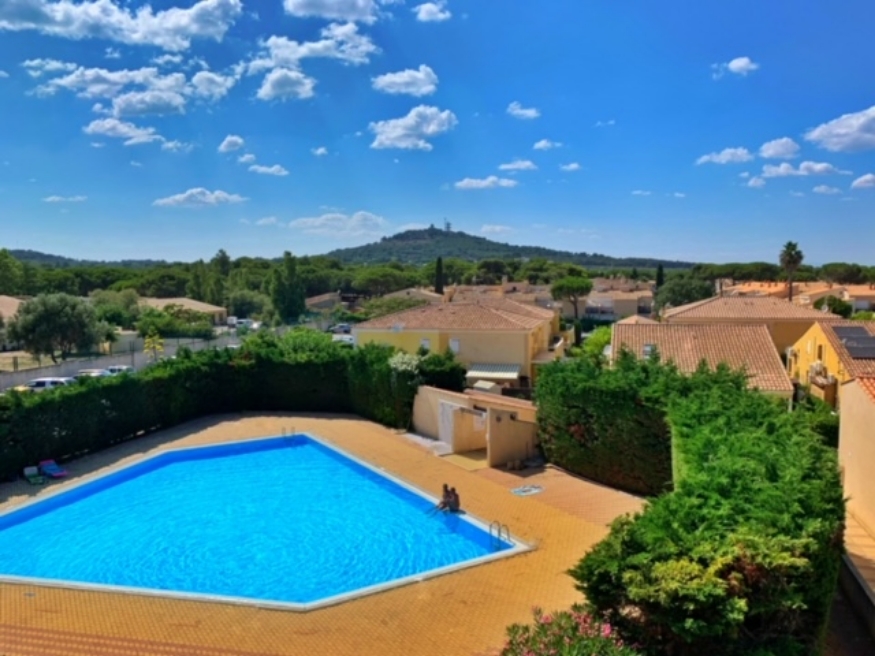 Terrasse villas résidence Port Vénus : location naturiste au Cap d'Agde